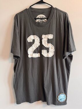 Vintage HIHO 25th Anniversary Caribbean Island Living T Shirt XL Distressed 25